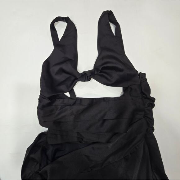 GUIZIO Wrapped Maxi Dress in Black - Picture 5 of 12